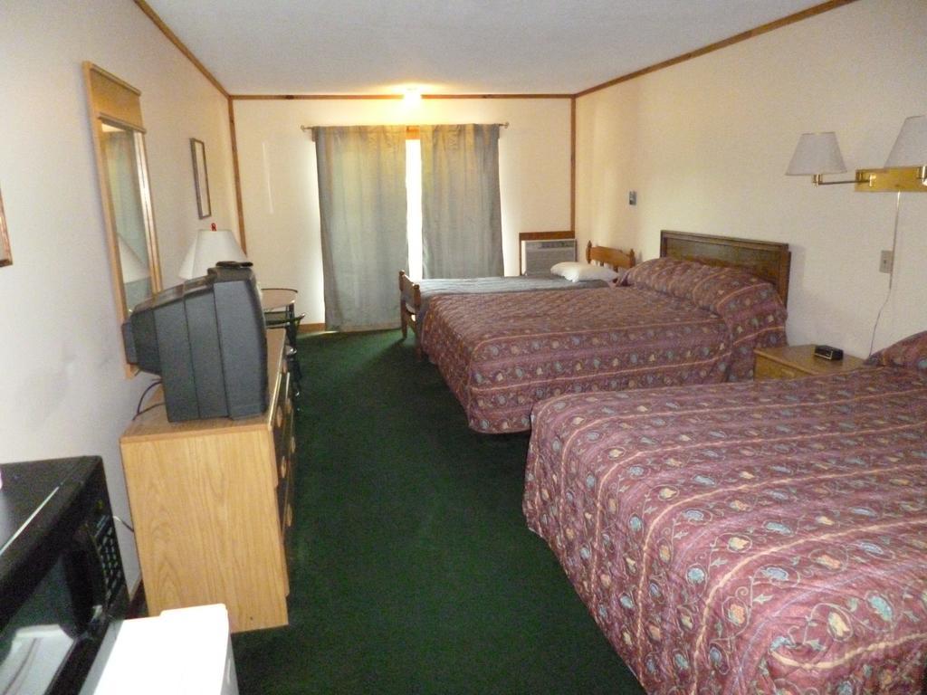 Deer Run Motor Inn Jeffersonville Room photo